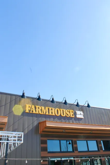 Farmhouse Tap and Grill (Williston)
