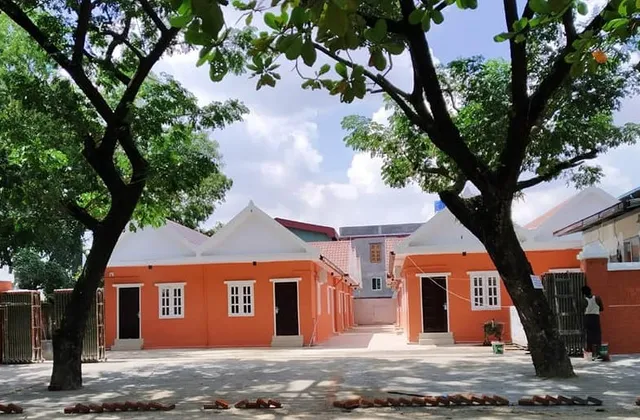 Sunrise Square Motel