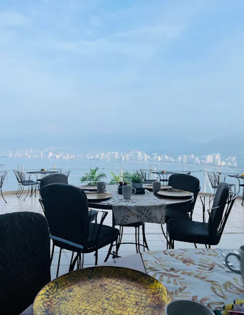 La Vista Restaurante