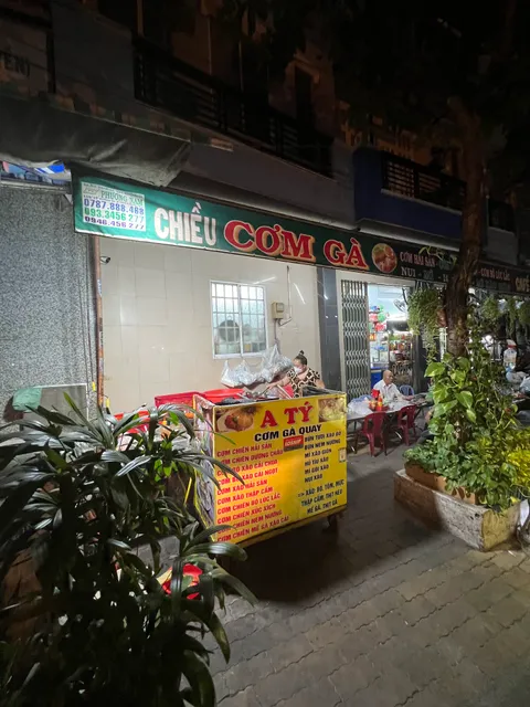 Chị Hai Dip Ricepaper