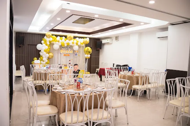 Nhà hàng Quá Ngon