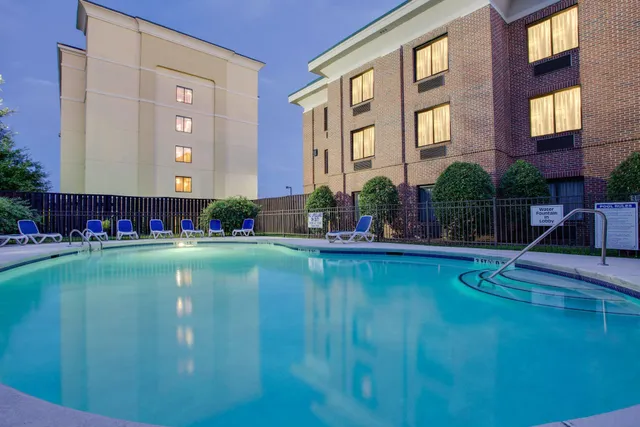 Holiday Inn Express & Suites Columbia-I-20 @ Clemson Rd by IHG