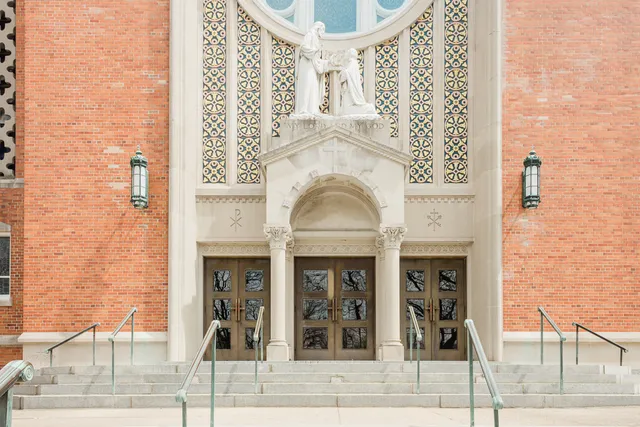 St. Thomas the Apostle Roman Catholic Church