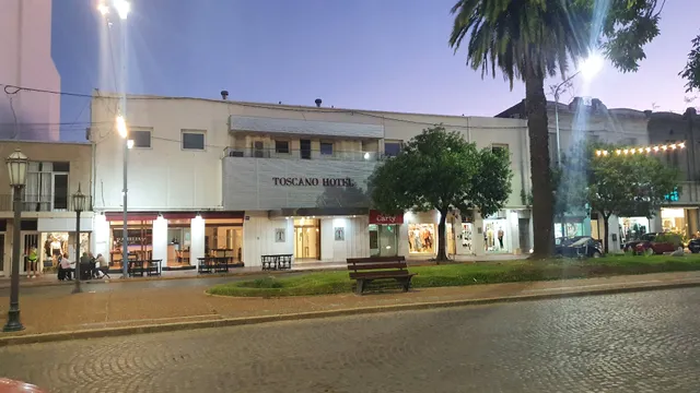 Toscano Hotel & Café