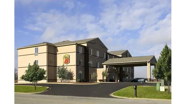 Super 8 by Wyndham Corydon