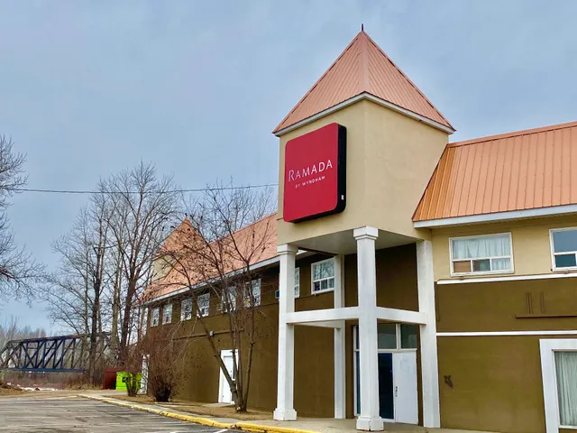 Ramada by Wyndham Whitecourt