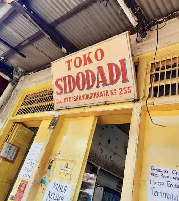 Sidodadi Bread & Cake Store