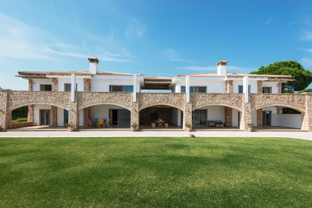 Amelia Villa Collection