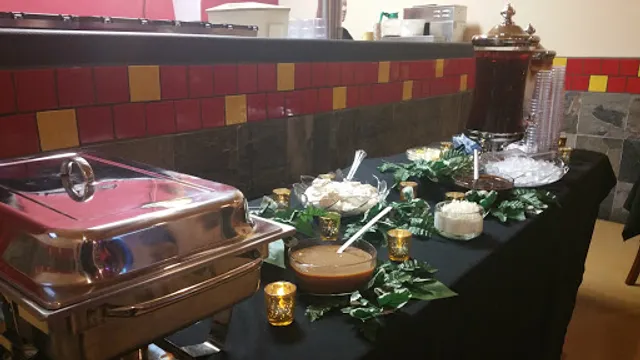 B's Chicken and Waffles