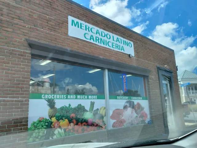 Cambridge Mercado Latino