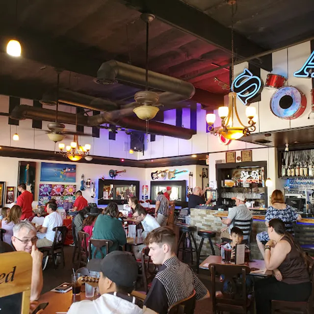 Starving Artists Bistro