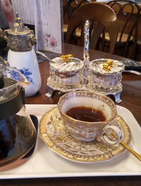 カフェラウンジチャールズ