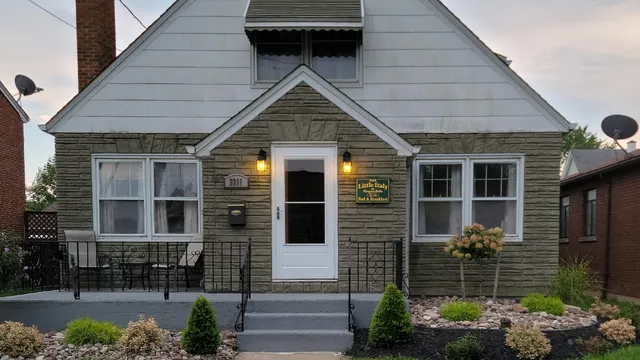 The Little Italy Bed & Breakfast at Niagara Falls, NY