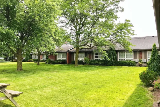 The Festival Courtyard Inn