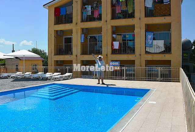 Затока 2026 - Готель з басейном - База Медик