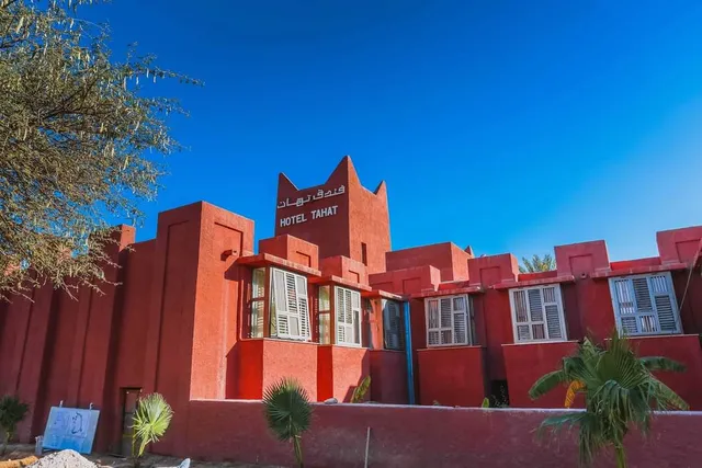 Tahat Hotel