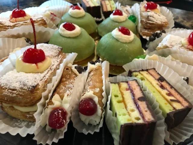 Cosa Duci Italian Deli, Bakery & Market