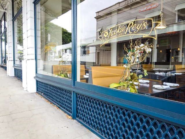 Jackie Rey's Ohana Grill Hilo