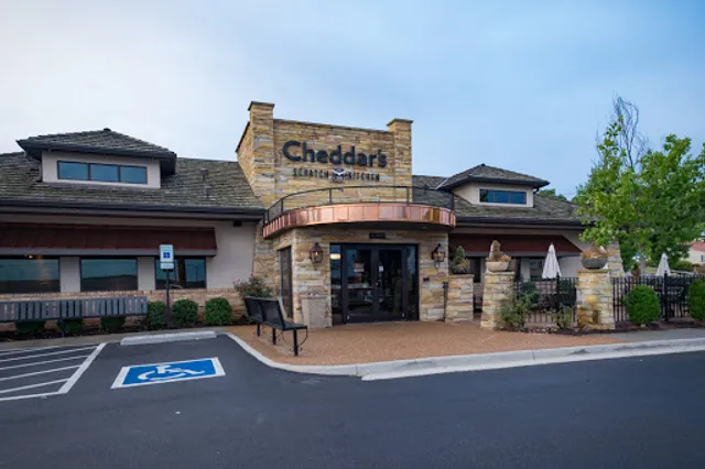 Cheddar's Scratch Kitchen