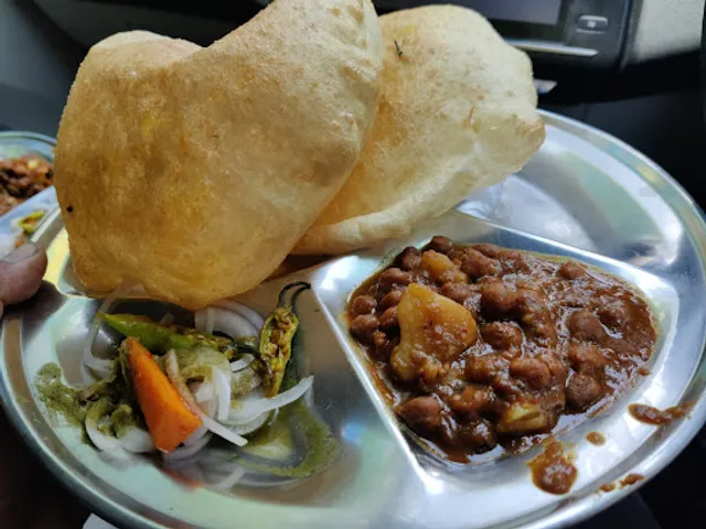 CHHOLE BHATURE