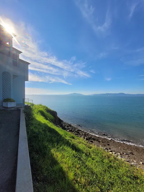 Lookout Spot, Grandview and Clarence