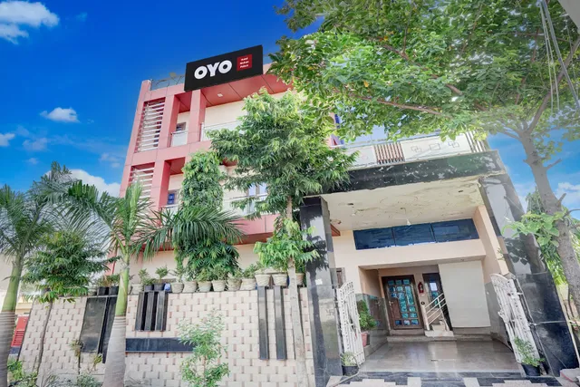 Hotel O Mohan Palace