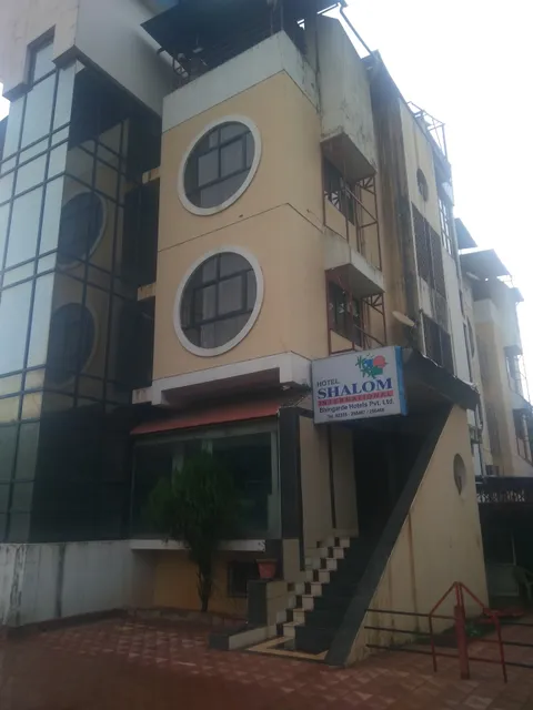 Hotel Shalom International