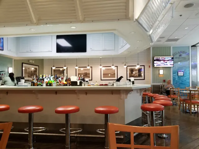 Islander Bar and Grill