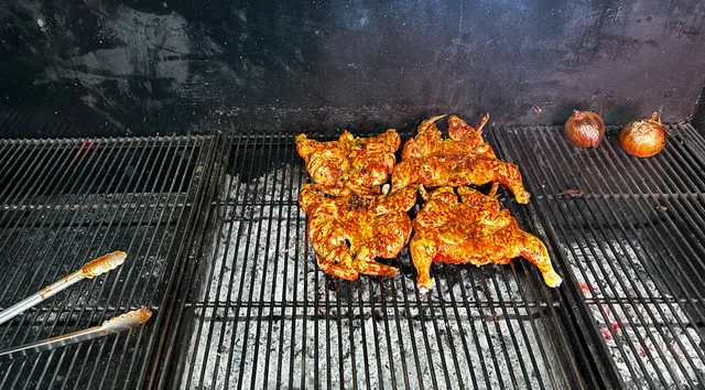 El Calentano Pollos Asados El Carbon