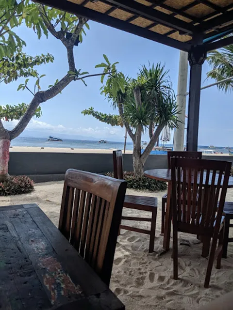 Ki Mantri Beach Club