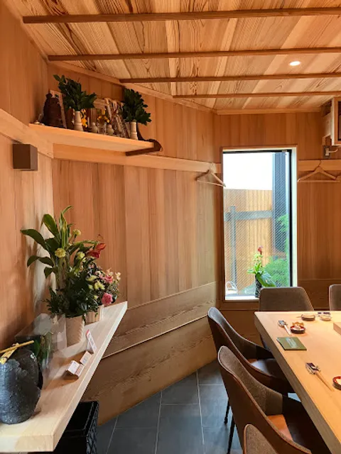 Sushi-Kaisekidokoro Yanagi