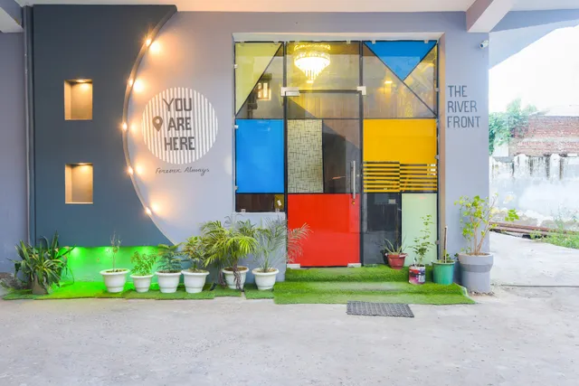 The River Front Hotel