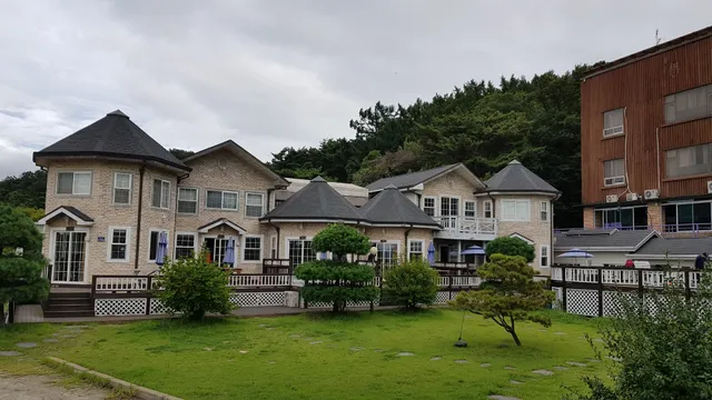 낙조의왈츠 신관 (Ganghwa Walts of Nakjo Pension)