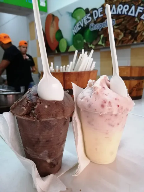 Nieves de garrafa chapalita