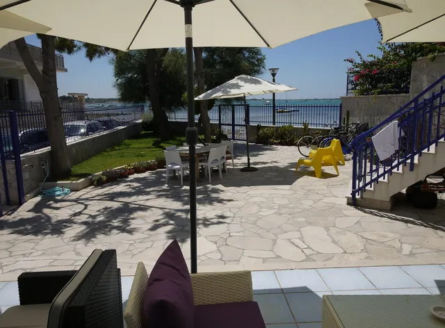 Bed and Breakfast syrmata