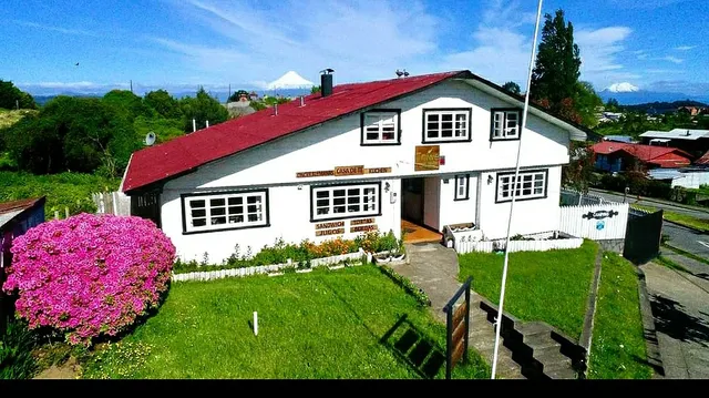 Hostal y Cafeteria Triwe