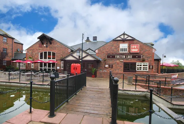 Premier Inn Premier Inn Milton Keynes South West (Furzton Lake) hotel