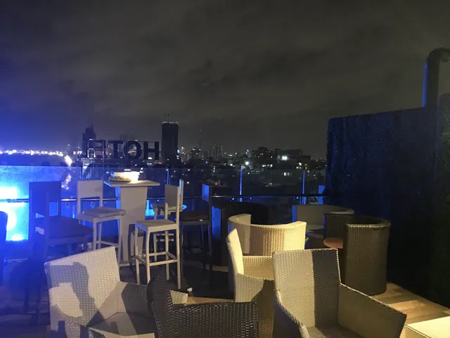 Cloud9 Rooftop Lounge
