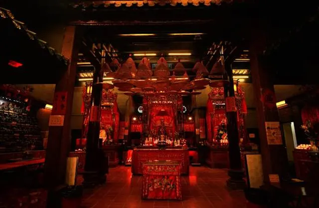 Sam Tai Tsz Temple & Pak Tai Temple, Sham Shui Po