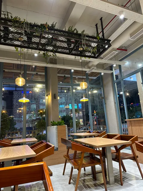 Fattoush Global Diner