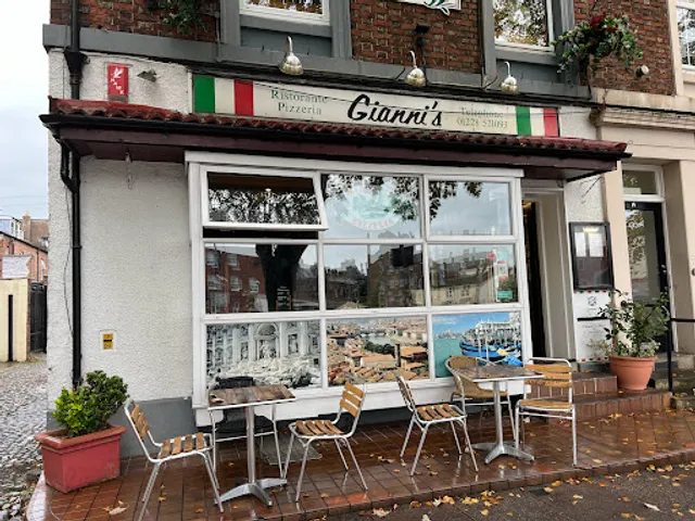 Gianni's Pizzeria