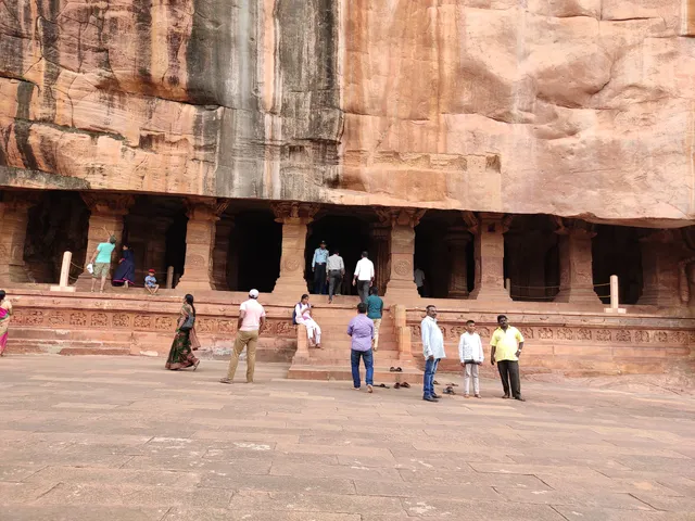 Sanman Bar & Restaurant