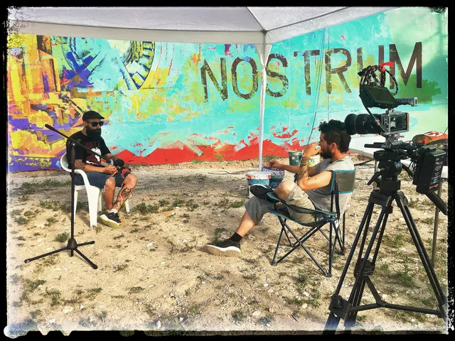 Future: Colapse and Hope Mural | Doble13