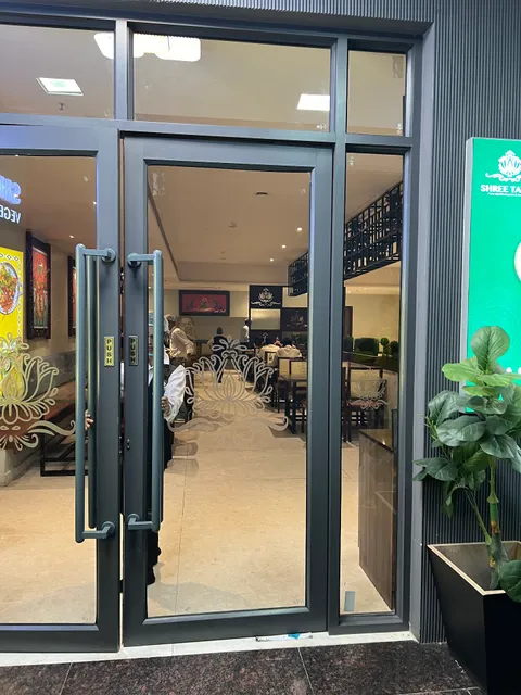 SHREE TATVA PURE VEGETARIAN RESTAURANT AND