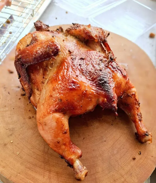 วินดี้ ไก่อบโอ่ง / Thai Chicken