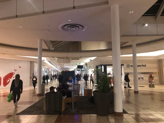 Apple The Mall of New Hampshire