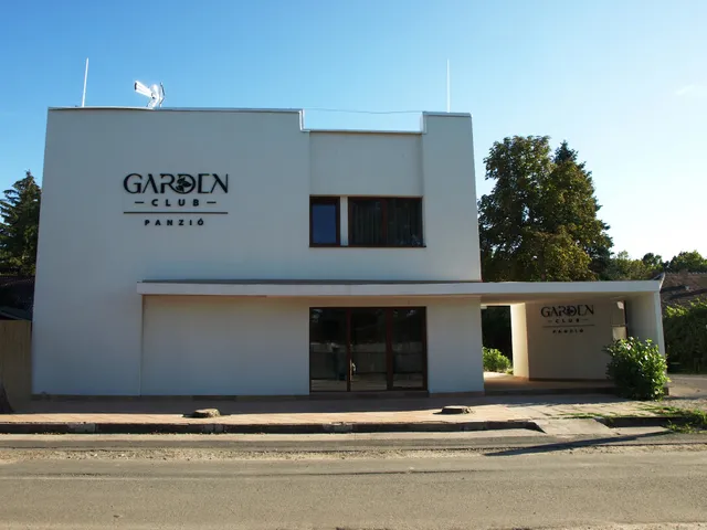 Garden Club Panzió