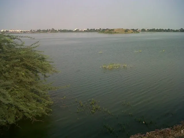 Chandola Lake