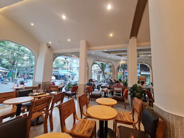 Highlands Coffee 26 Hong Bang N.Trang