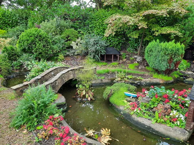 Shuttleworth Gardens